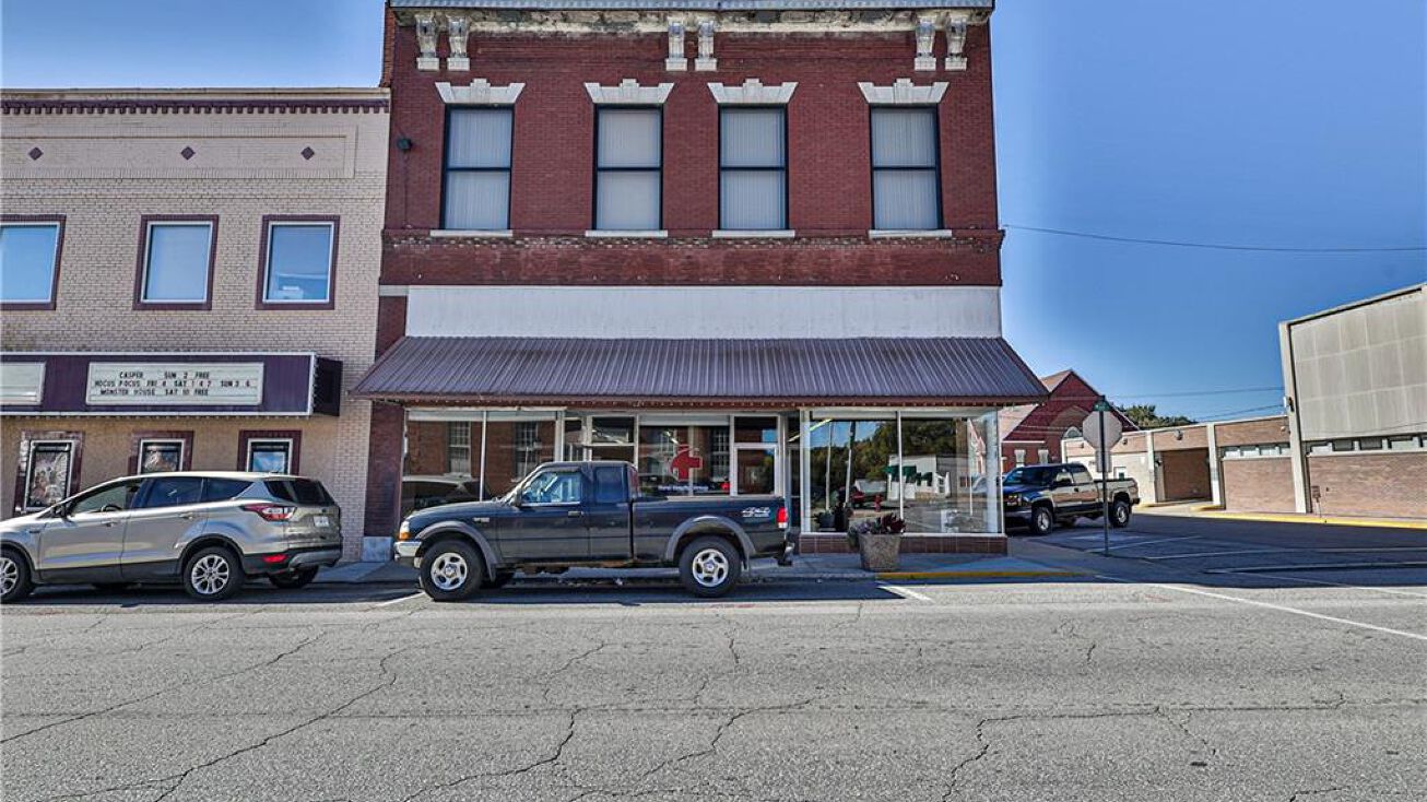 2000 Main Street, Higginsville, MO 64037 | Crexi.com