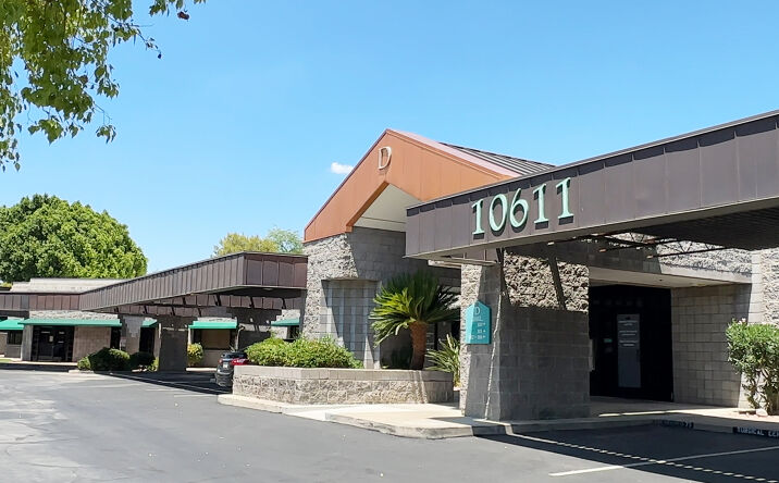 Pictures of Office property located at 10611 Hayden Rd, Scottsdale, AZ 85260 for sales - image #1
