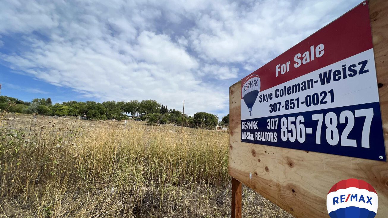 3001 Riverview Rd, Riverton, WY 82501