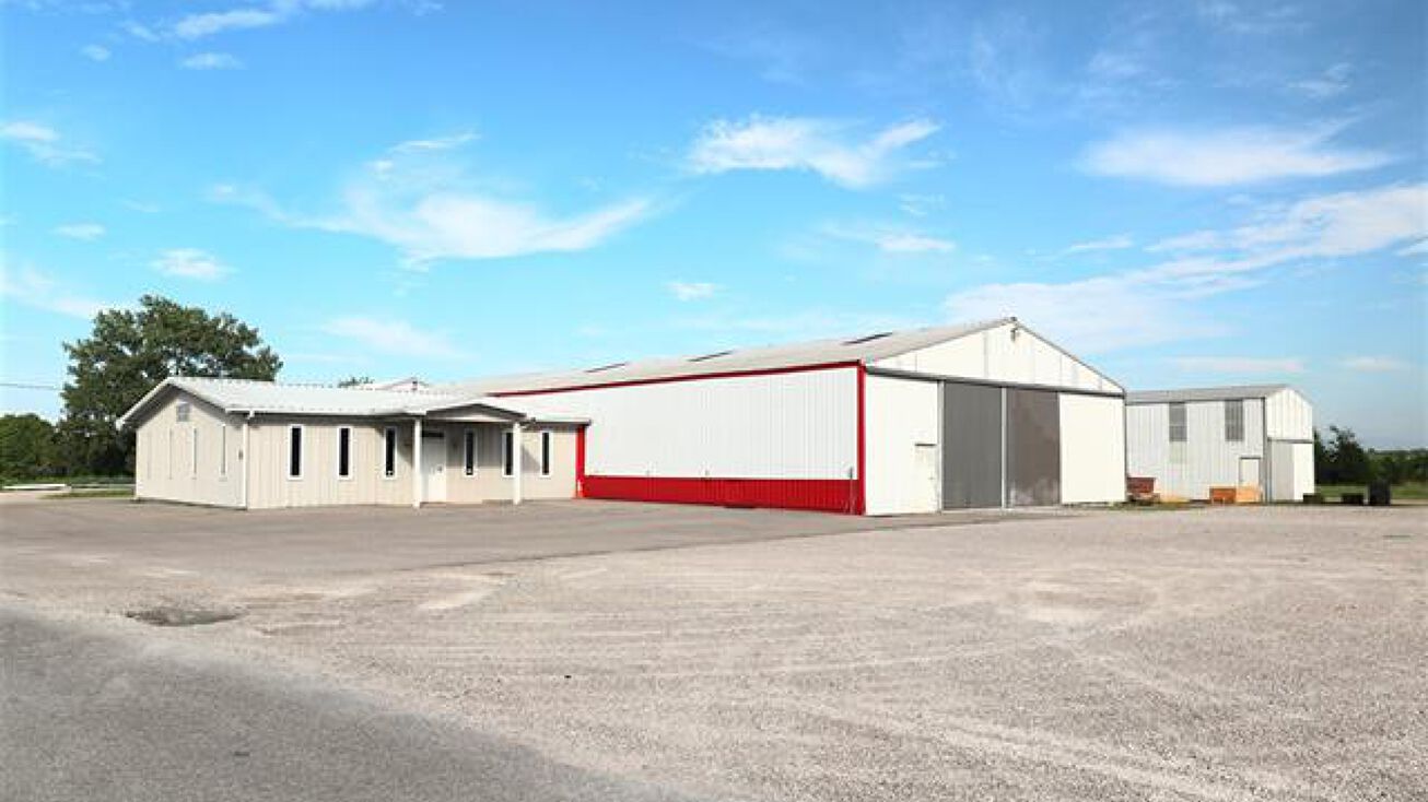 445 Edgar White Rd, Woodburn, KY 42170