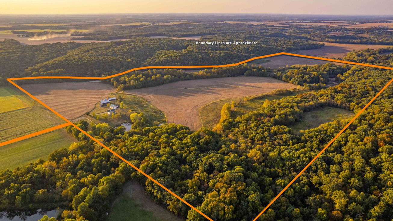 24675 Pin Oak Rd, Truxton, MO 63381