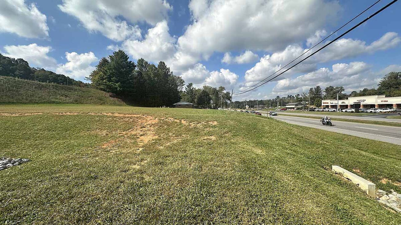 W Jackson Blvd, Jonesborough, TN 37659