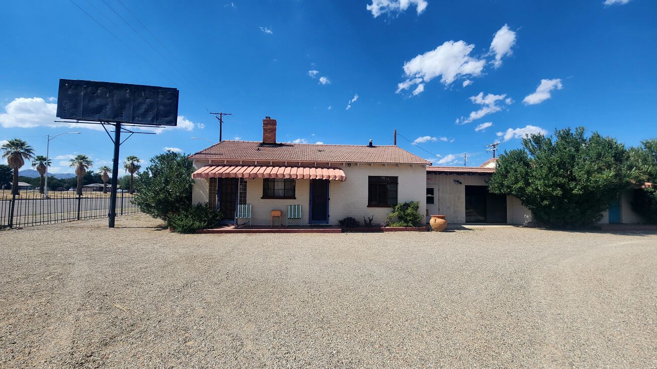 318 W Business Lp, Bowie, AZ 85605