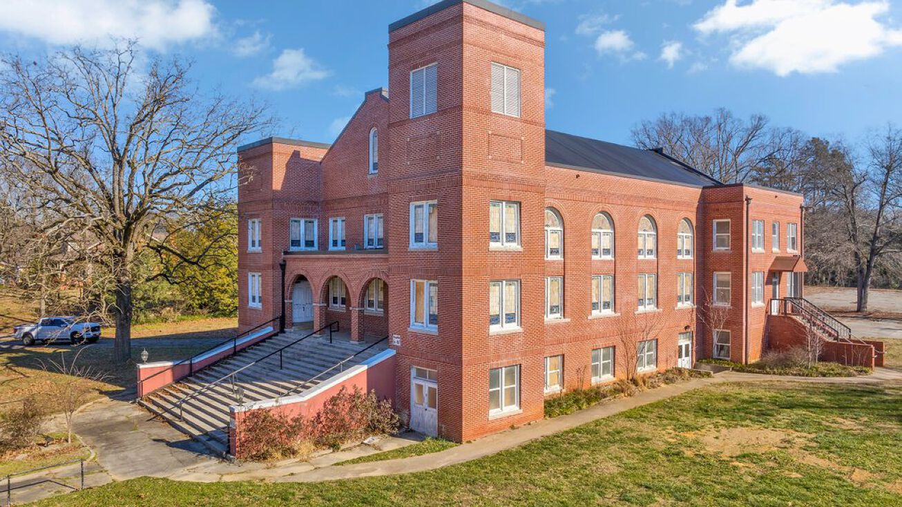 404 N Elm St, Marshville, NC 28103