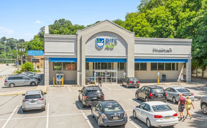 Pictures of Retail property located at 700 Stevenson Blvd, New Kensington, PA 15068 for comps - image #1