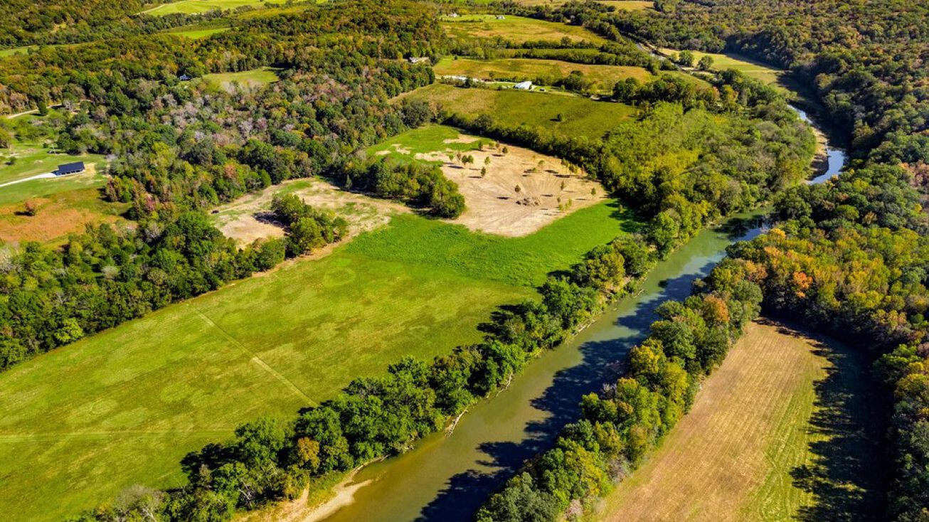 1345 Narrows of the Harpeth Rd, Kingston Springs, TN 37082