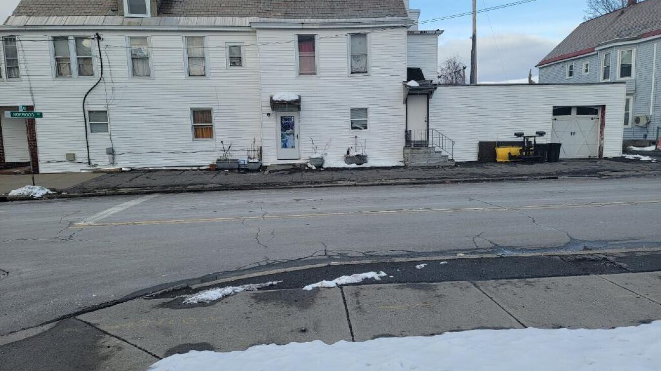 1181 Chrisler Ave, Schenectady, NY 12303