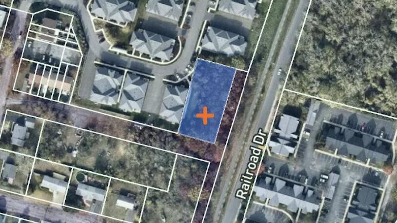 1720 Railroad Dr, Cohoes, NY 12047