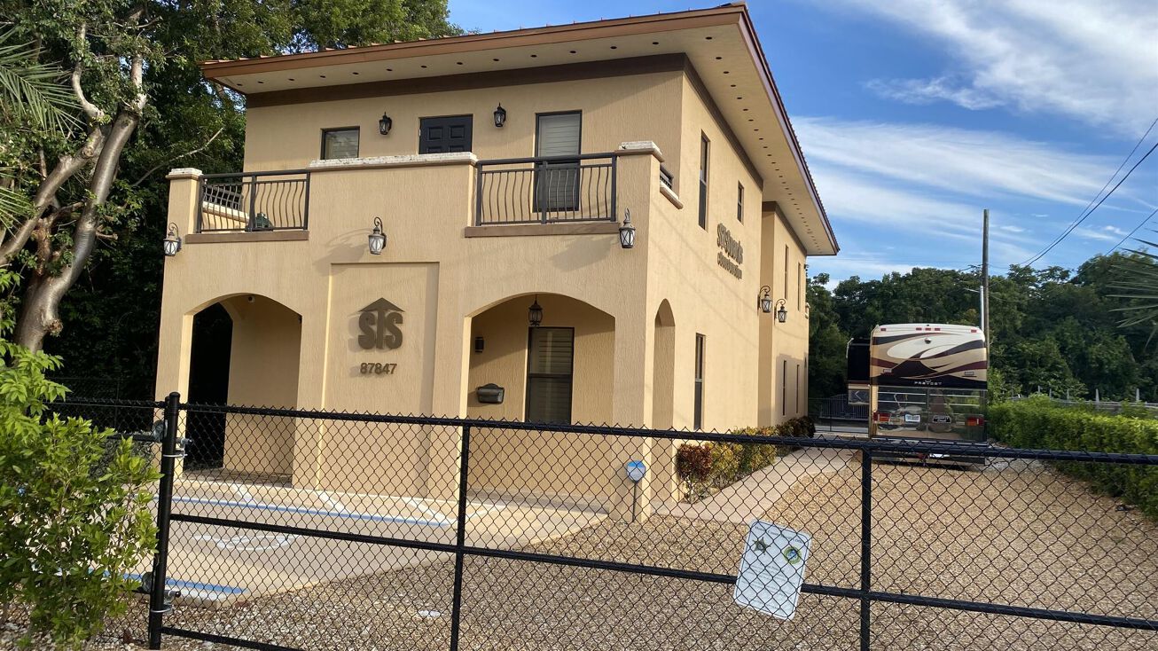 87847 Overseas Hwy, Tavernier, FL 33070