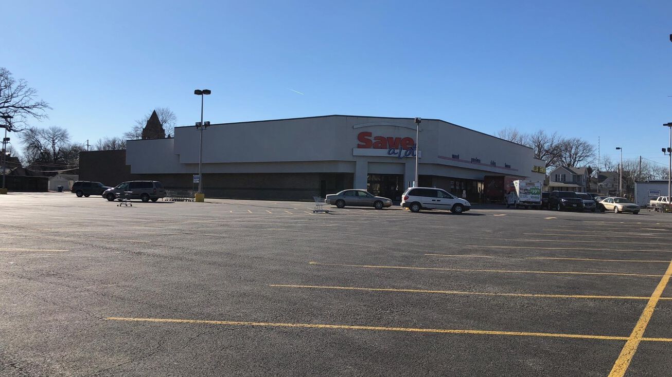 405 E LOCUST Street, Davenport, IA 52803