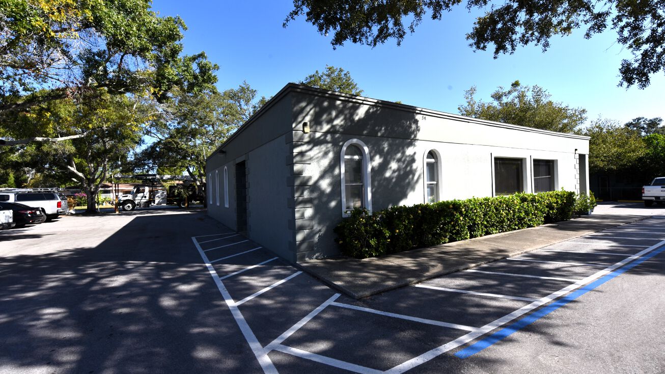 630 Union St, Dunedin, FL 34698