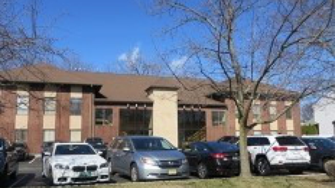 495 Union Ave, Middlesex, NJ 08846