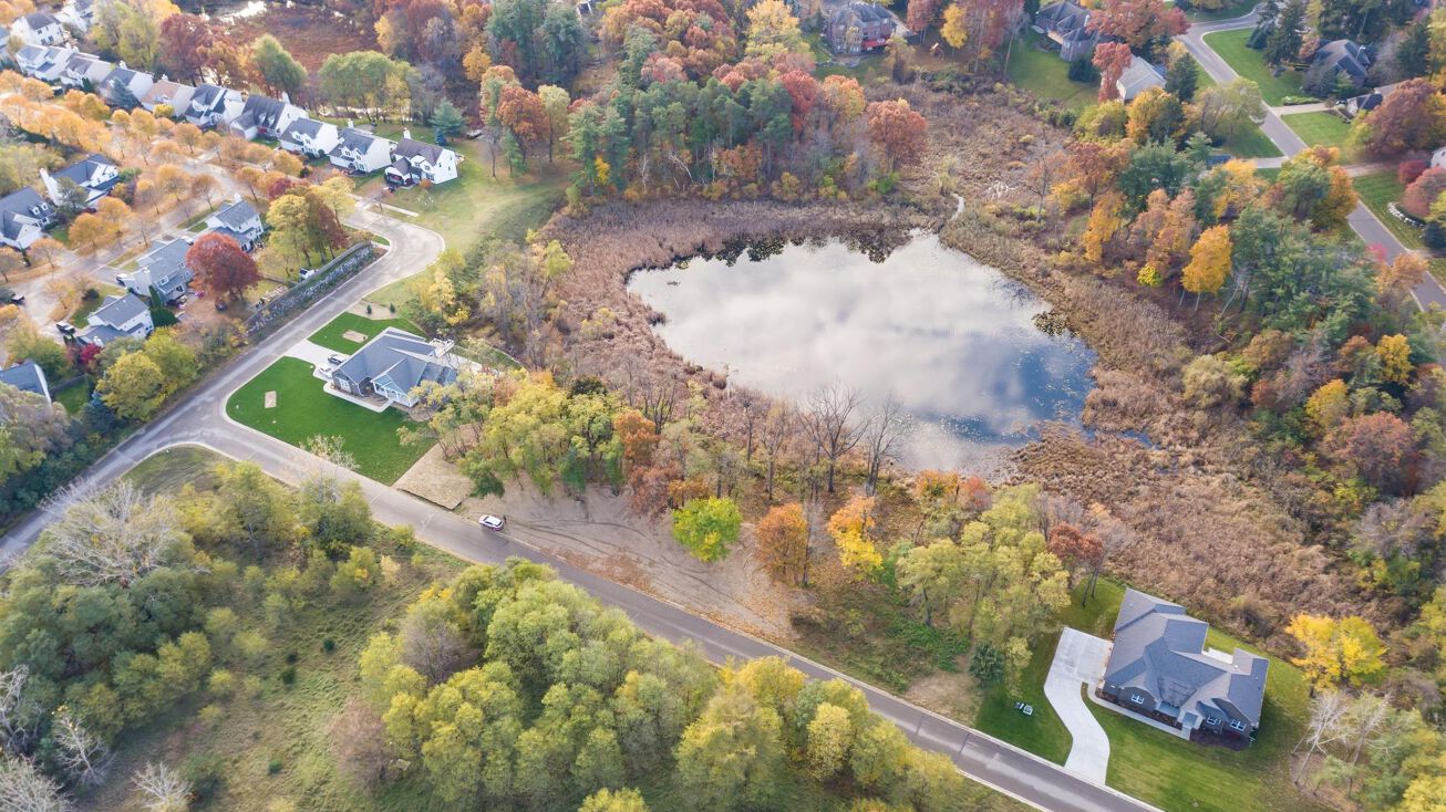 1059 Iroquois Trail, Oxford, MI 48371