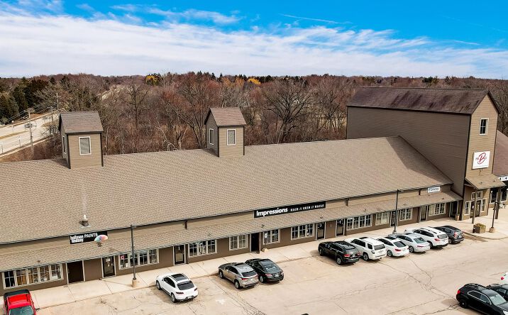 Pictures of Office property located at 11124 N Cedarburg Road, Thiensville, WI 53092 for sales - image #1