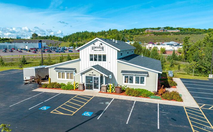 Pictures of Special Purpose property located at 912 Razorback, Houghton, MI 49931 for sales - image #1