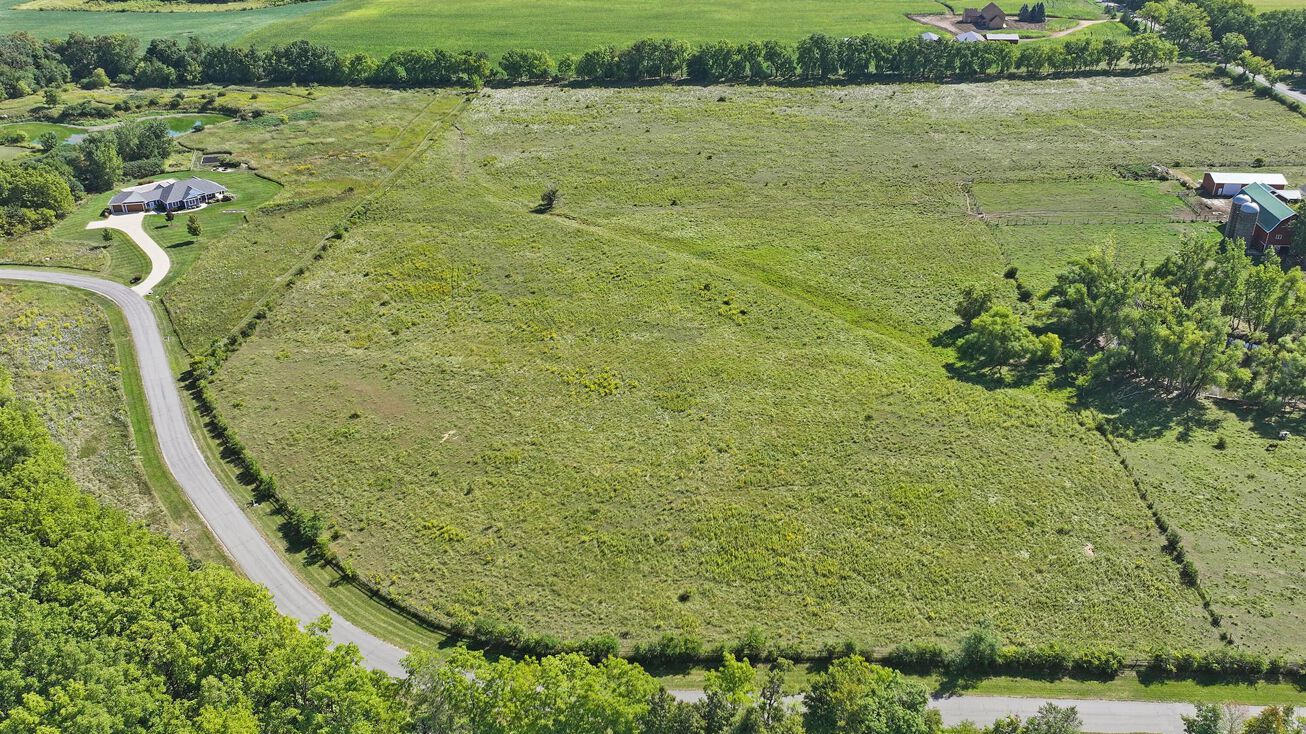 Lt1 & 3 Highfield Dr, Walworth, WI 53184