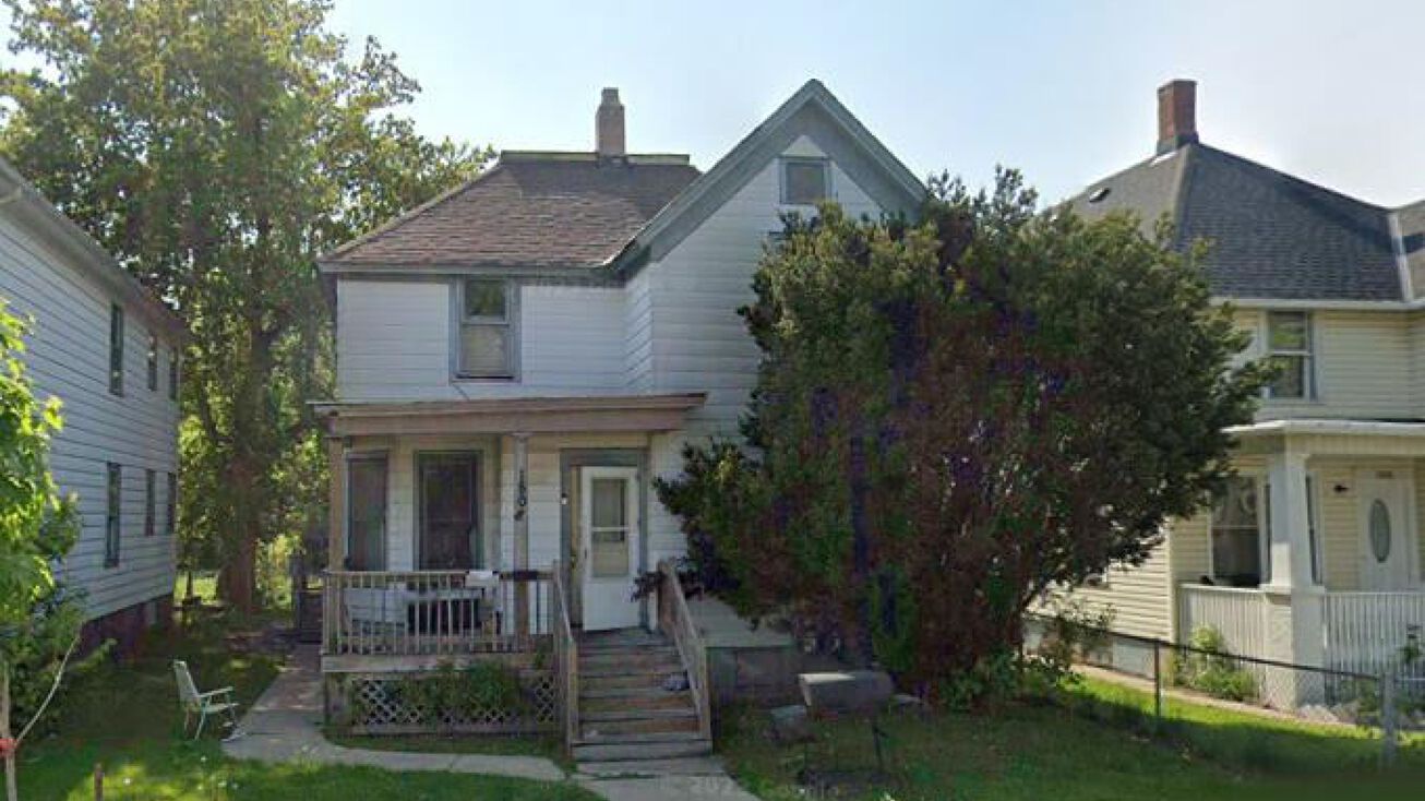 1808 Howe St, Racine, WI 53403