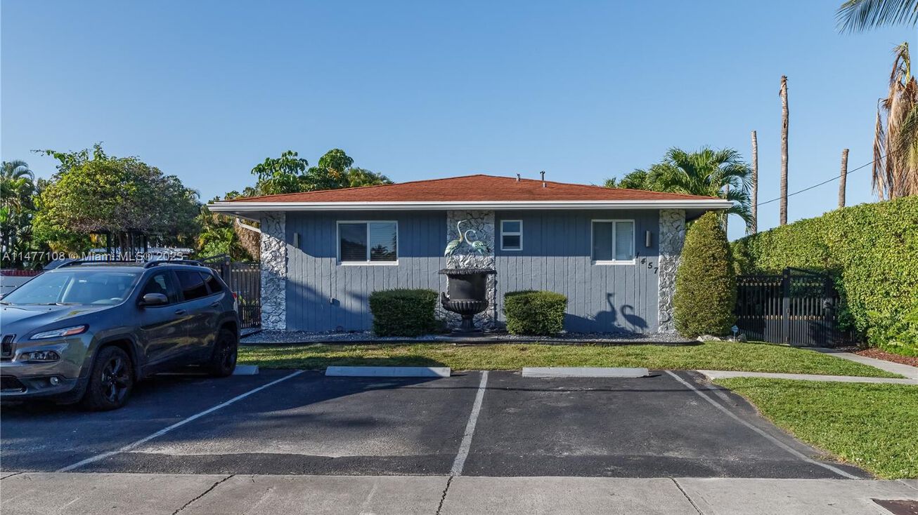 1457 S Atlantic Shores Blvd, Hallandale Beach, FL 33009