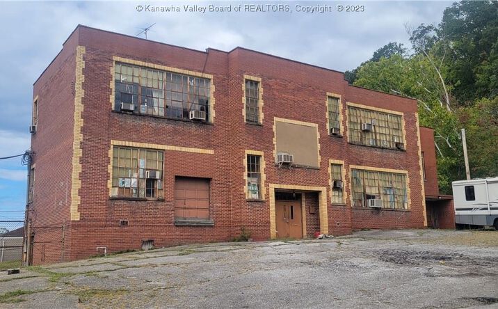 Pictures of Office, Industrial property located at 623 1st Ave, Nitro, WV 25143 for sales - image #1