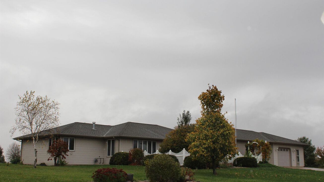 330 Allan Street, Allison, IA 50602