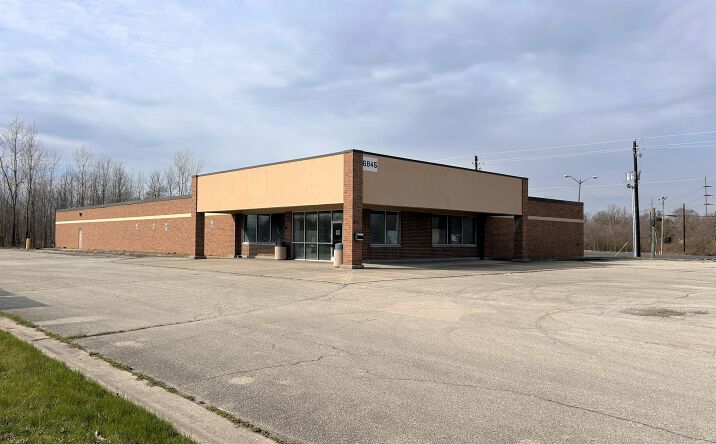 Pictures of Retail, Industrial property located at 6845 Massachusetts Ave, Indianapolis, IN 46226 for sales - image #1