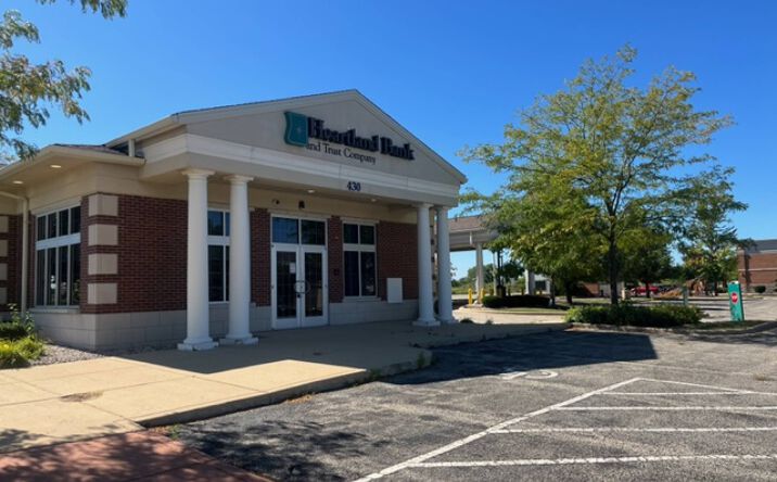 Pictures of Retail property located at 430 E Mississippi Ave, Elwood, IL 60421 for sales - image #1