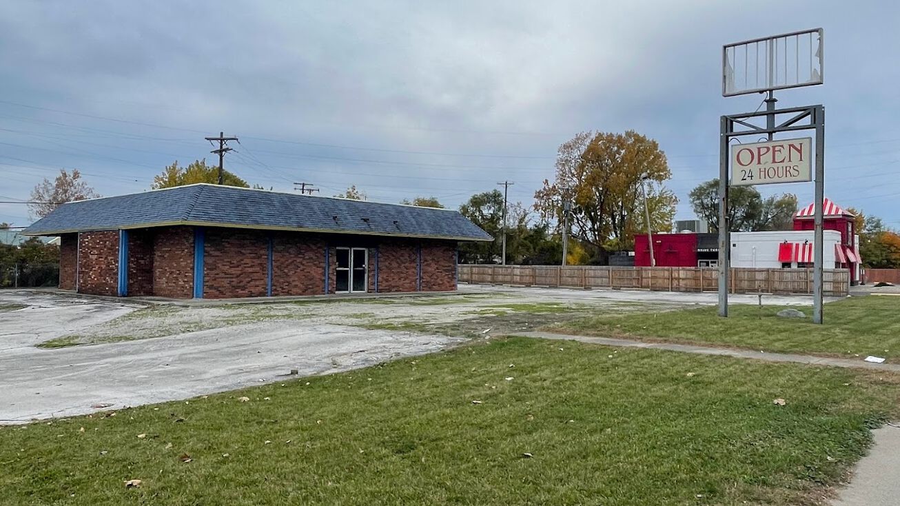 2260 Woodville Rd, Oregon, OH 43616