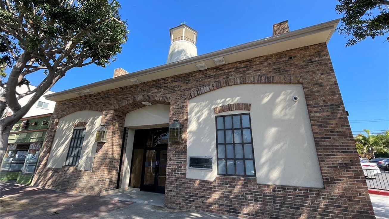 208 Main St, Seal Beach, CA 90740