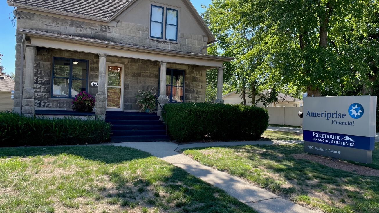 807 Madison Ave, Fort Atkinson, WI 53538