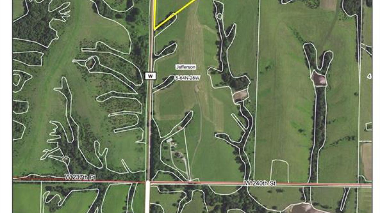 W Highway, Bethany, MO 64424