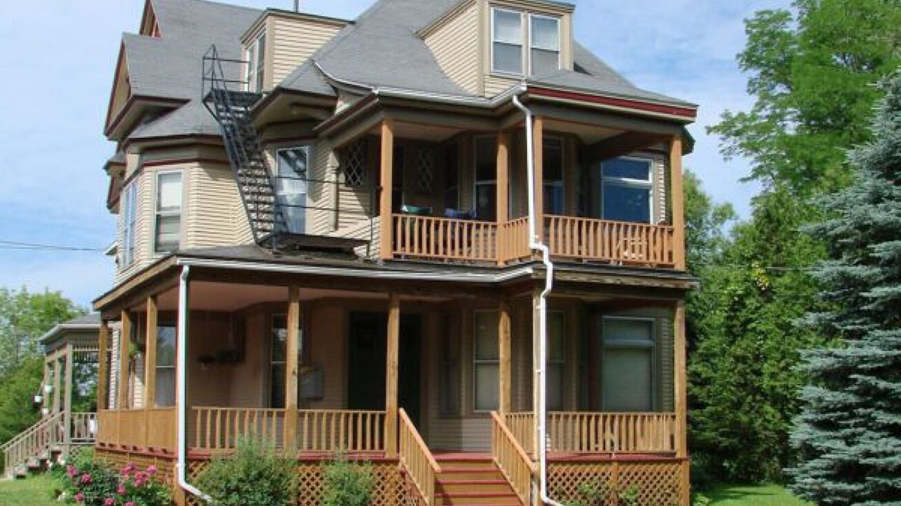 121 Park Dr, Manlius, NY 13104