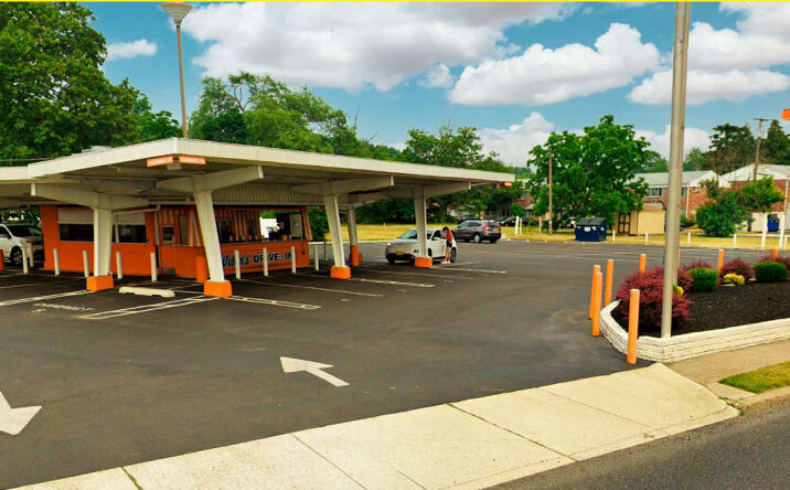 Pictures of Retail property located at 105 S White Horse Pike, Stratford, NJ 08084 for sales - image #1