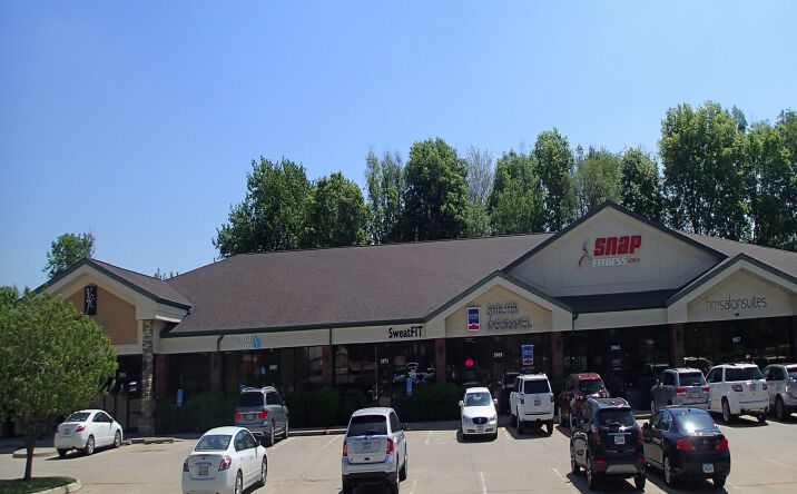 Pictures of Retail, Office property located at 3941 100th St, Urbandale, IA 50322 for sales - image #1