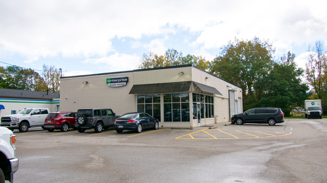 449 West Ave, Tallmadge, OH 44278