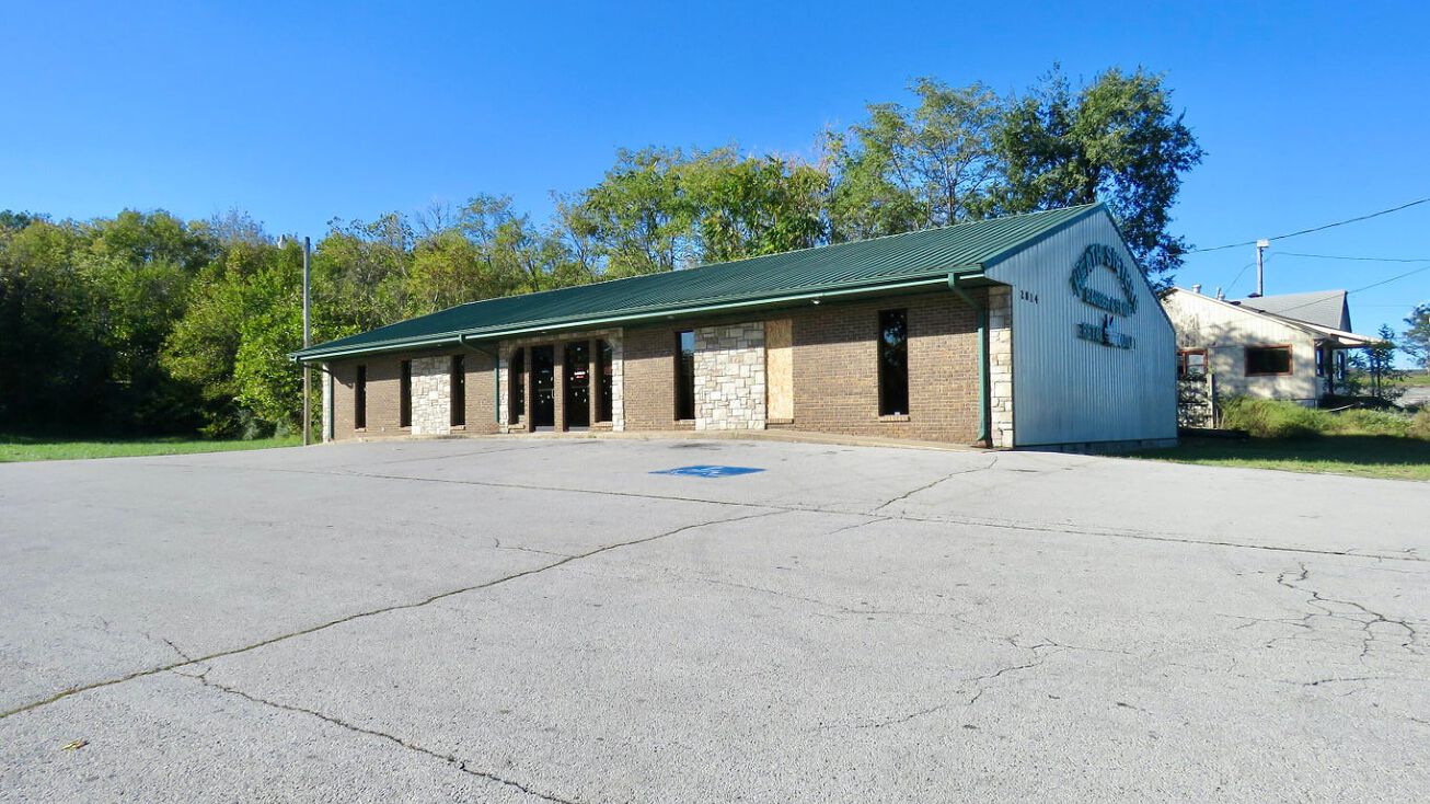 2814 E 7th St, Joplin, MO 64801