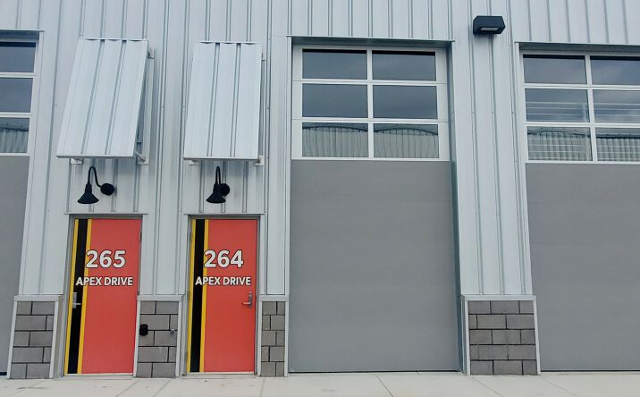 Pictures of Mixed Use, Self Storage property located at 264 Apex Dr. Pontiac, MI, Pontiac, MI 48341 for sales - image #1