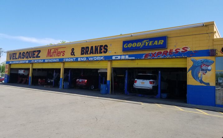 Pictures of Retail property located at 16021 Kedzie Ave, Markham, IL 60428 for sales - image #1