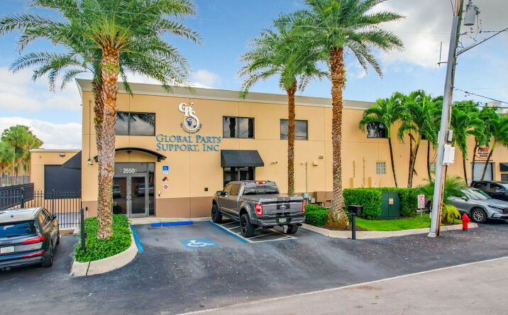 Pictures of Industrial property located at 2550 NW 4th Ct, Fort Lauderdale, FL 33311 for sales - image #1