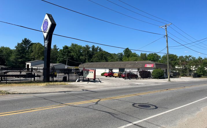Pictures of Retail property located at 1651 Toledo Rd, Elkhart, IN 46516 for sales - image #1
