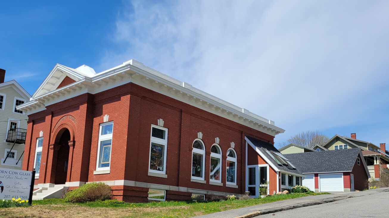 55 Main St, Bucksport, ME 04416