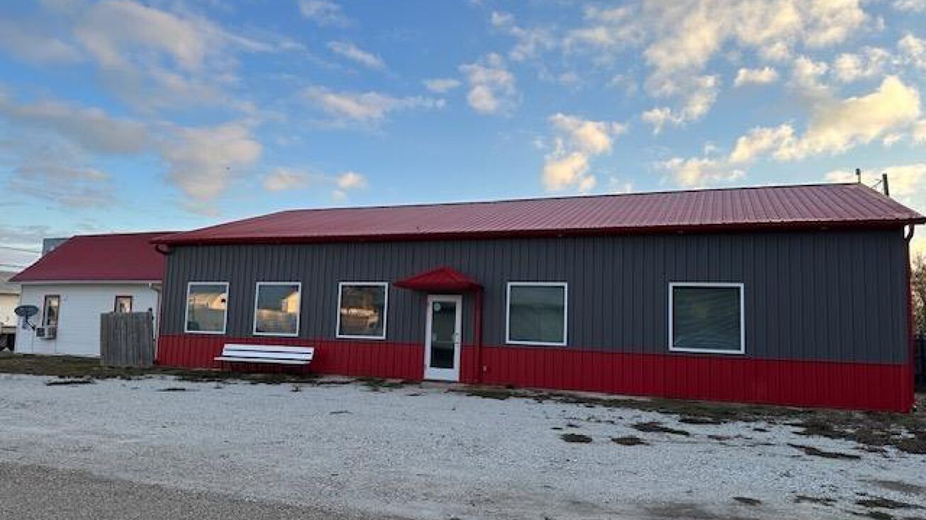 305 E MAIN Street, Stronghurst, IL 61480