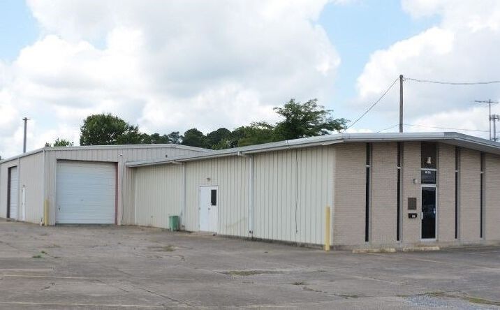 Pictures of Industrial property located at 6121 Forbing Road, Little Rock, AR 72209 for comps - image #1