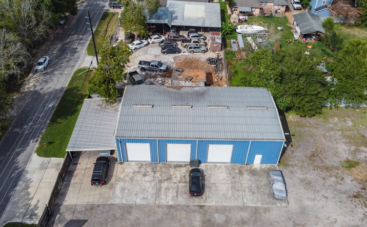 Pictures of Retail, Industrial property located at 11702 Zuinn St, Houston, TX 77086 for sales - image #1
