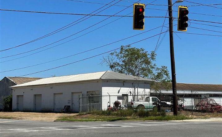 215 E Shotwell St, Bainbridge, GA 39817 | Crexi.com