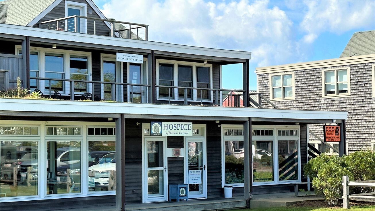 79 Beach Road, Tisbury, MA 02568