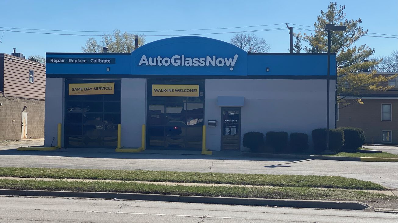 8717 Ogden Ave, Lyons, IL 60534