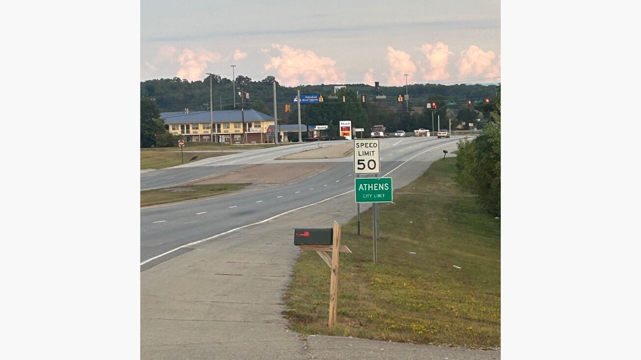 563 TN30, Athens, TN 37303