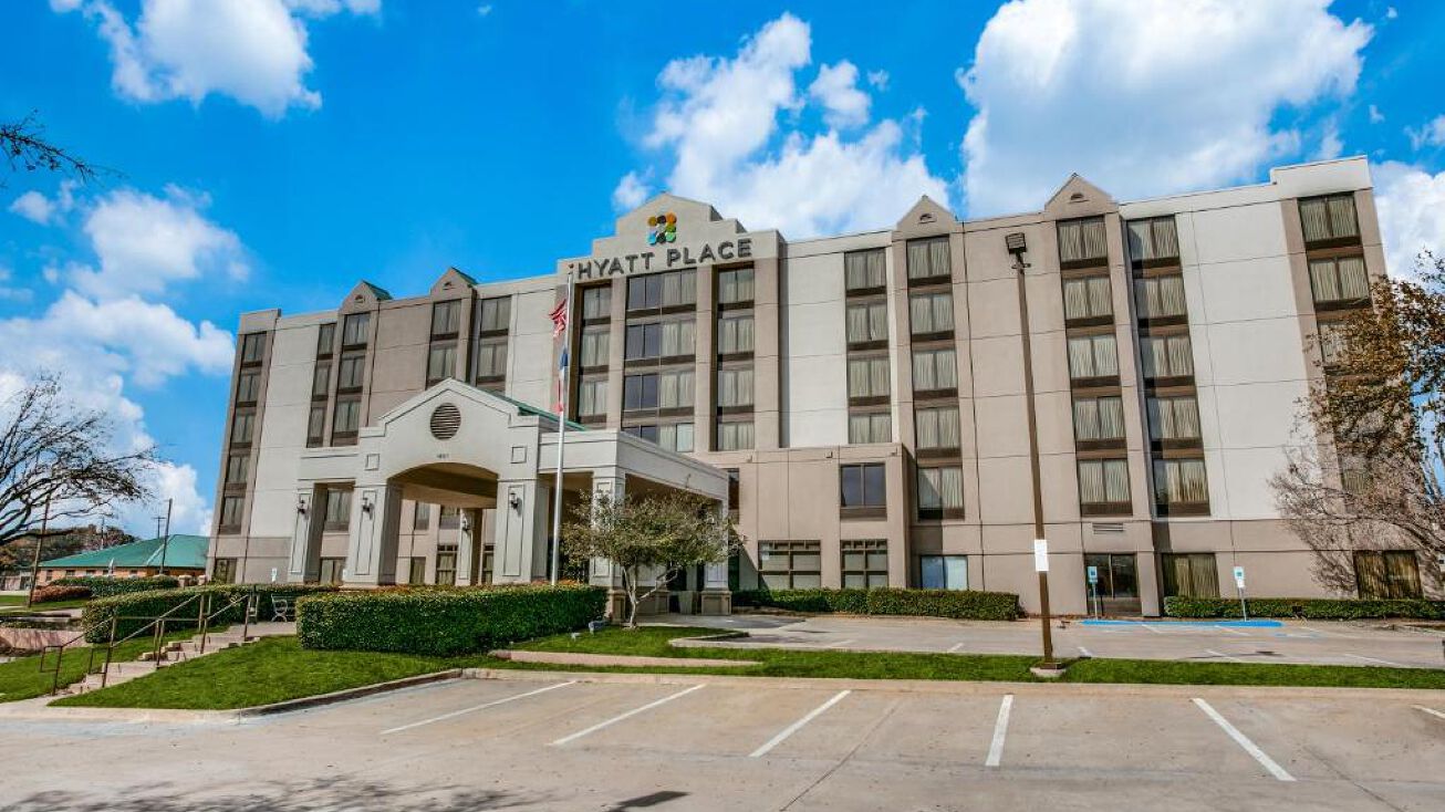 1601 Hurst Town Center Dr, Hurst, TX 76054