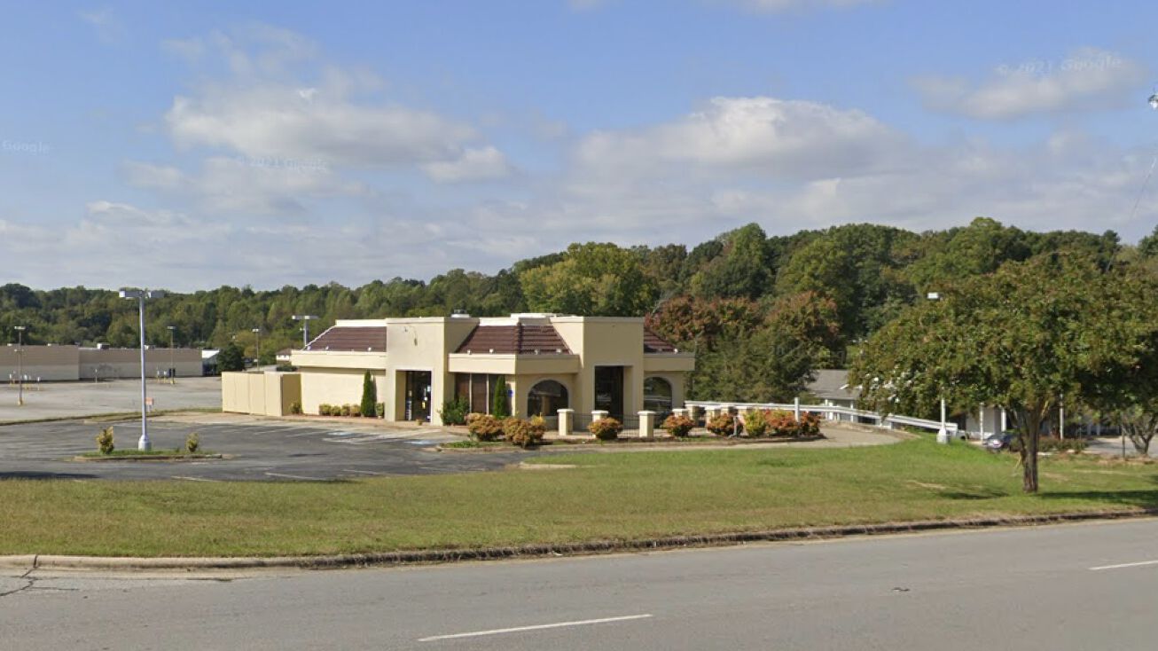 2187 N Bridge St, Elkin, NC 28621