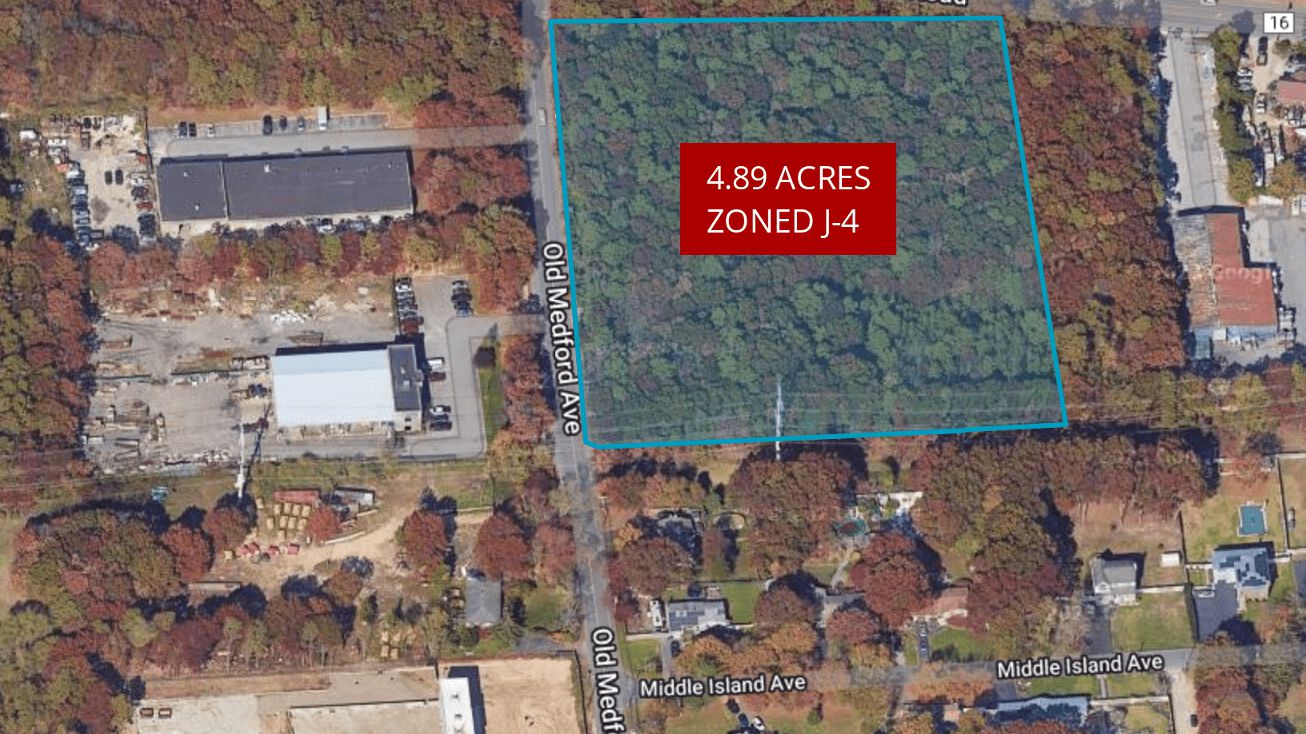 Horseblock Rd & Old Medford Ave, Farmingville, NY 11738